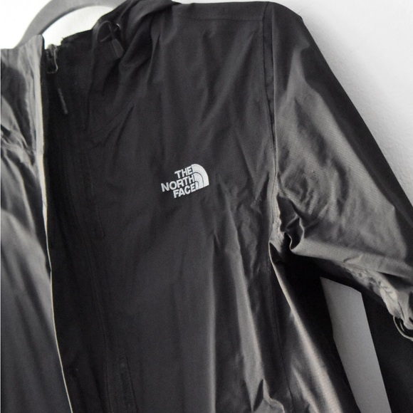The North Face DryVent Rain Jacket Hooded Size Medium Black - Picture 10 of 16